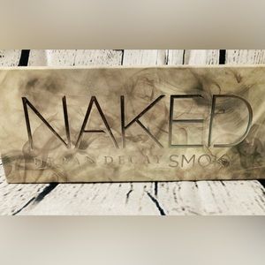 Urban Decay Smoky Eye Palette 12 shades